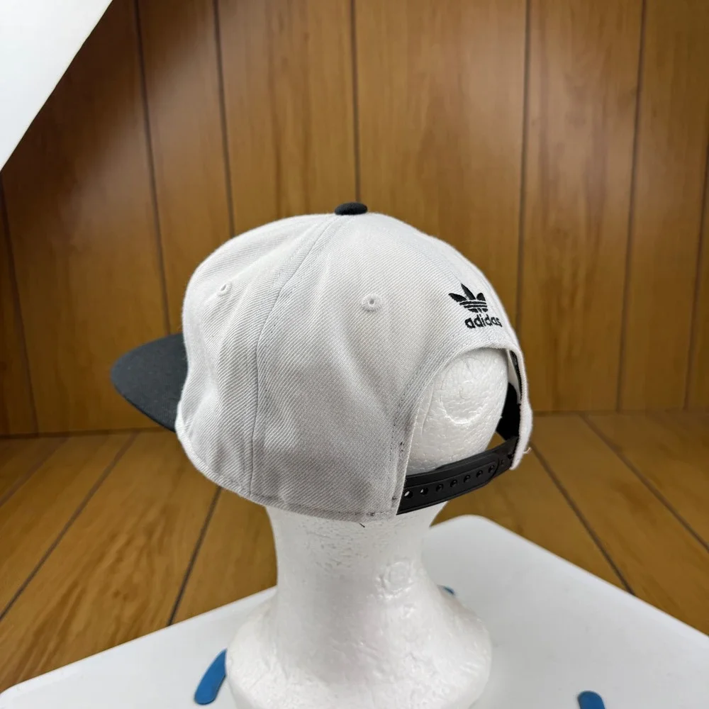 Adidas Originals Trefoil Snapback Hat White Black Flat Brim Cap NJ6LBGJ101494